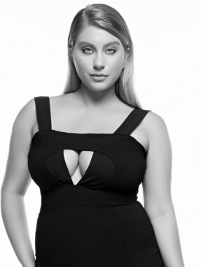 aleksia_kouvela-1920x1004-b_w