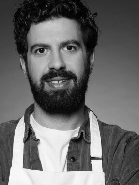 χριστοφοροσ_κατσιανασ-1920x1004-b_w