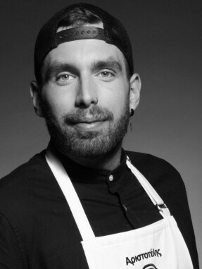 αριστοτελης_νικολογιαννης-1920x1080-b_w