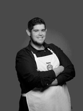 τασοσ_μαμασ-640x736-b_w