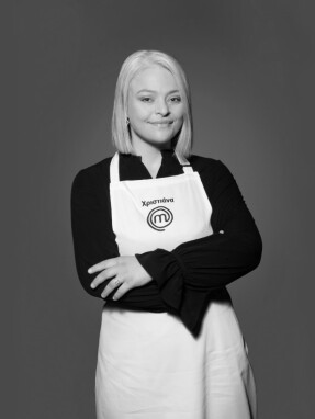 χριστιανα_ψηλογενη-640x736-b_w