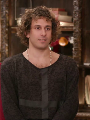 cash_or_trash_s05_ep55_rikki_lyxnari