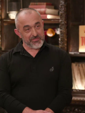 cash_or_trash_s05_ep67_stefanos_akroprooro