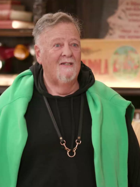 cash_or_trash_s05_ep81_konstantinos_epiplo