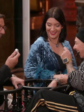 cash_or_trash_s05_ep94_sofia_karekla