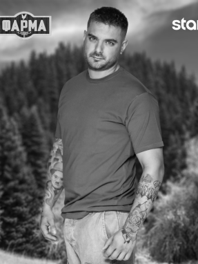 nikos_kovaios-640x736-b_w