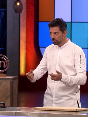 master_chef_s10_ep68-_follow_the_chef_alexandros_xaralampopoulos
