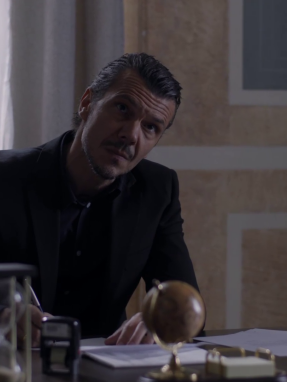 mauroi_pinakes_ep06_kokkino