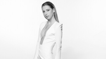 ντορελα_γκεκα-1930x1004-b_w