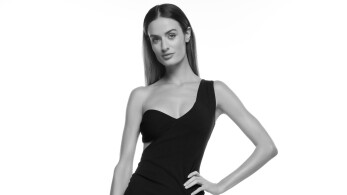 zoi_ioannidou-1920x1004-b_w