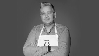 βασιλησ_τσοραπασ-1920x1080-b_w