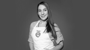 νωρα_μιχελη-1920x1080-b_w